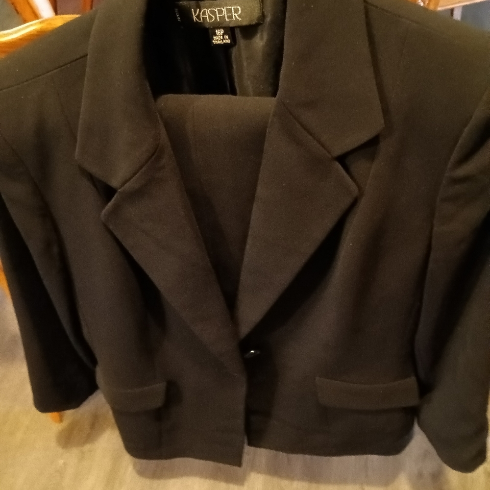 Kasper 16 Petite Pants Suit